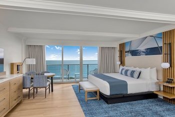 Jupiter Beach Resort & Spa