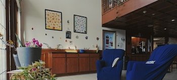 Host Inn 'All Suites' Hotel