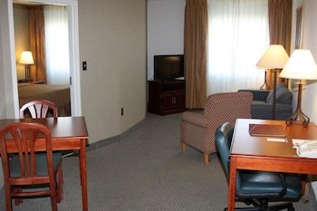 Host Inn 'All Suites' Hotel