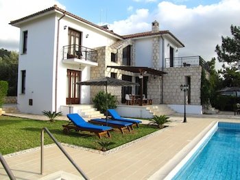 Knossos Villa by Webooking