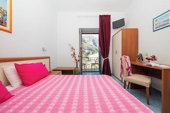 Dint' a Torre Bed & Breakfast