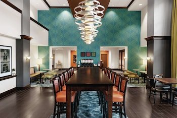Hampton Inn & Suites Mishawaka/South Bend at Heritage Square