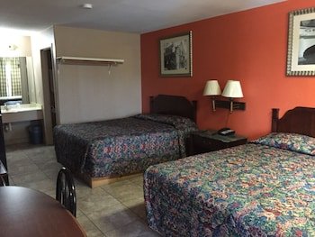 Deluxe Inn Airport