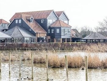 The Oysterfleet Hotel