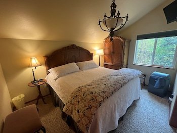 Alaska Adventure Unlimited Chalets