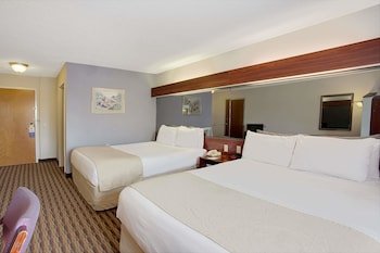 Microtel Inn & Suites by Wyndham Murfreesboro