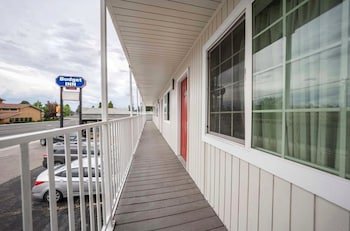 Budget Inn Bend by OYO Rooms