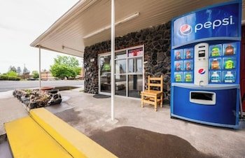 Budget Inn Bend by OYO Rooms
