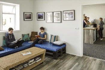 Bakki Hostel & Apartments