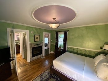 Wild Goose Inn Bed & Breakfast