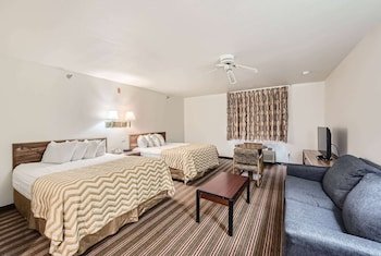 Travelodge by Wyndham Longmont