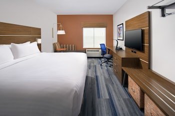 Holiday Inn Express & Suites New Braunfels