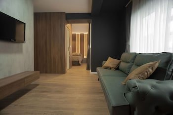 Lux Apartments
