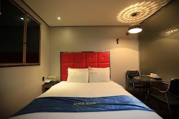 Chakan Hotel