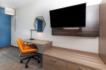 Holiday Inn Express Harvey-Marrero