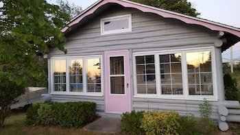 The Purple Martin Inn