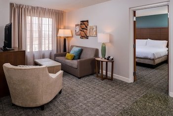 Staybridge Suites Indianapolis Downtown - Convention Center