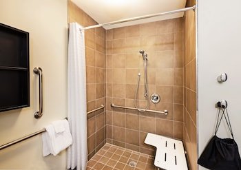 Candlewood Suites Lenexa - Overland Park Area