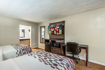 Red Roof Inn & Suites Wapakoneta