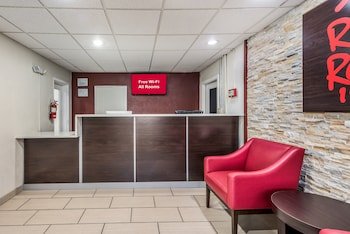 Red Roof Inn & Suites Wapakoneta