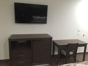 Americas Inn & Suites IAH North
