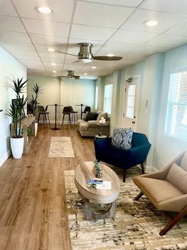 Bluegem Motel