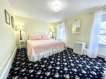 Quaker Inn