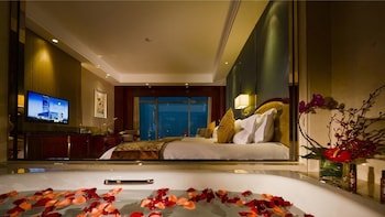 Haili New Century Grand Hotel