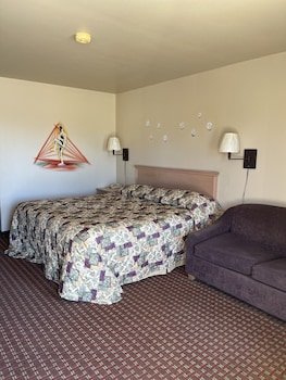 All Star Inn Bunkie
