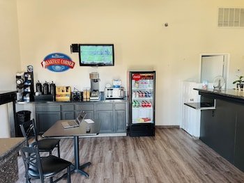 Baymont by Wyndham Bakersfield