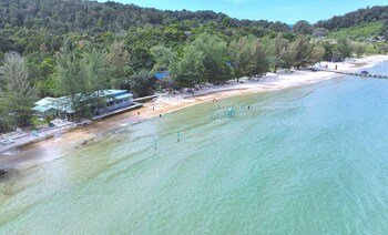 Sandy Beach Bungalows