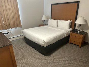 Anavada Inn & Suites - Grande Prairie
