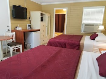 Lakeside Inn and Cafe