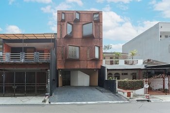 Urbanview Odori Residence Pondok Indah