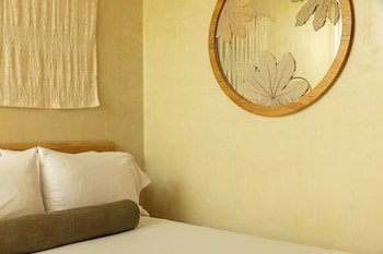 Hotel 23