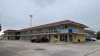 Americas Best Value Inn & Suites Groves Port Arthur