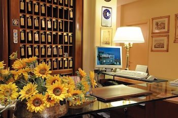 Titano Suites Hotel