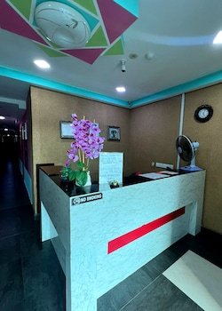 De Glory Hotel Usj 21