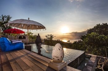 The Puncak Sunset Ceningan Villas