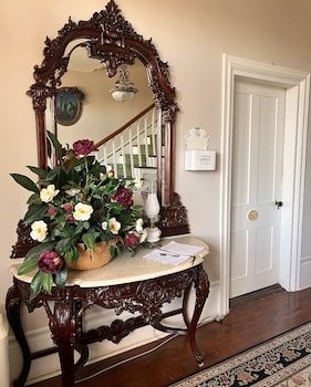 Rocky Hill Inn