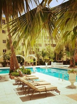 Tasiana Hotel Apartment Complex