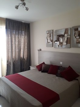 Tasiana Hotel Apartment Complex