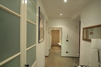 House Monti 1875 Coliseum Suites