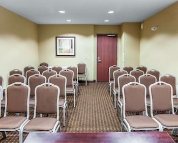 Sleep Inn & Suites Upper Marlboro near Andrews
