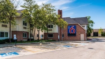 Motel 6 Chicago North Central-Arlington Heights