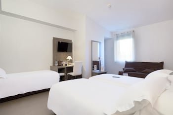 Hôtel Kyriad Saint Chély d'Apcher - Aire de la Lozère