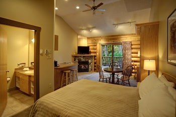 Tigh-Na-Mara Seaside Spa Resort & Conference Centre