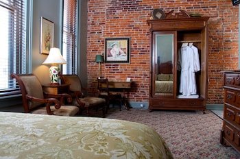 The Blackhawk Hotel