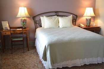 The Blackhawk Hotel
