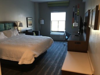 Hampton Inn Old Bridge